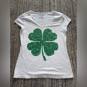 Stranded Clover Print Women's Tee - White and Green
